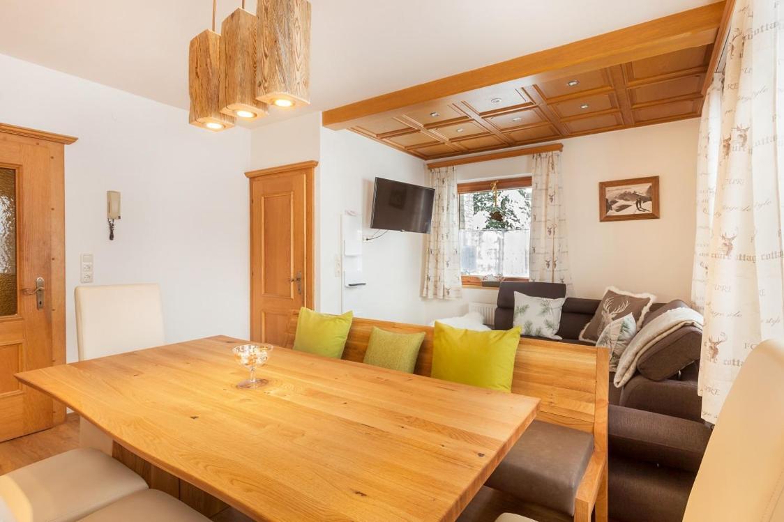 Holiday Im Gaestehaus Warter In Altenmarkt อัลเทนมาร์คท์ อิม พองเงา ภายนอก รูปภาพ