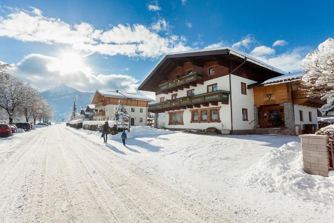 Holiday Im Gaestehaus Warter In Altenmarkt อัลเทนมาร์คท์ อิม พองเงา ภายนอก รูปภาพ