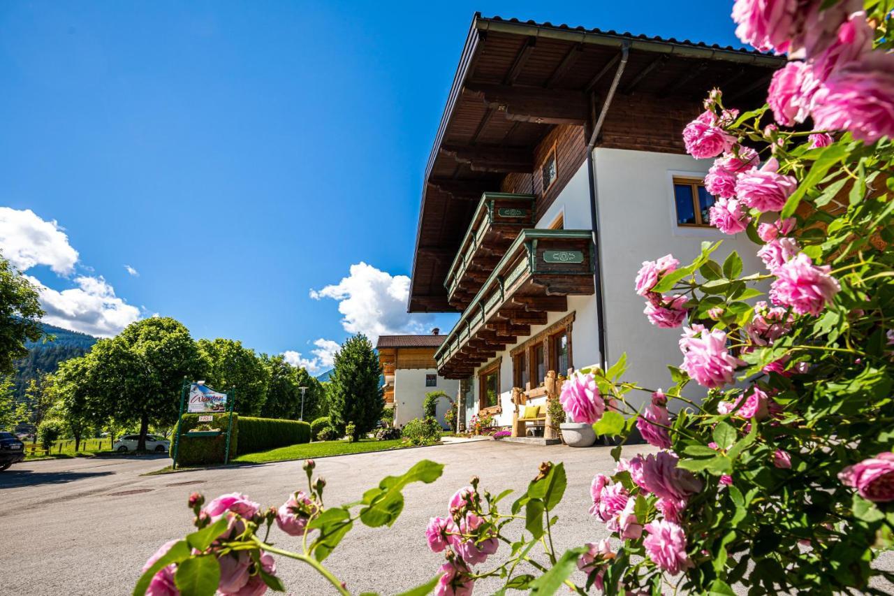 Holiday Im Gaestehaus Warter In Altenmarkt อัลเทนมาร์คท์ อิม พองเงา ภายนอก รูปภาพ